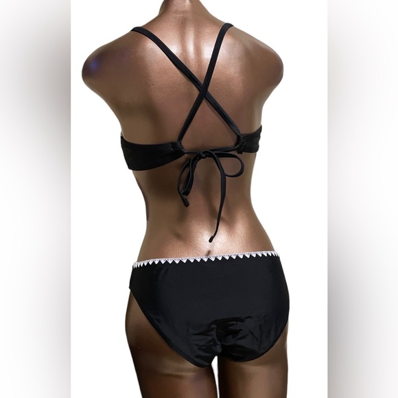 Whipstitch Contrast Bikini - Picture 7 of 7